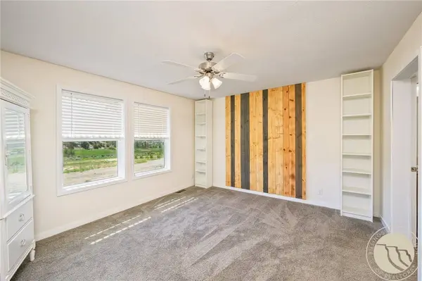 4 N Moonlight DR, Roundup, MT 59072