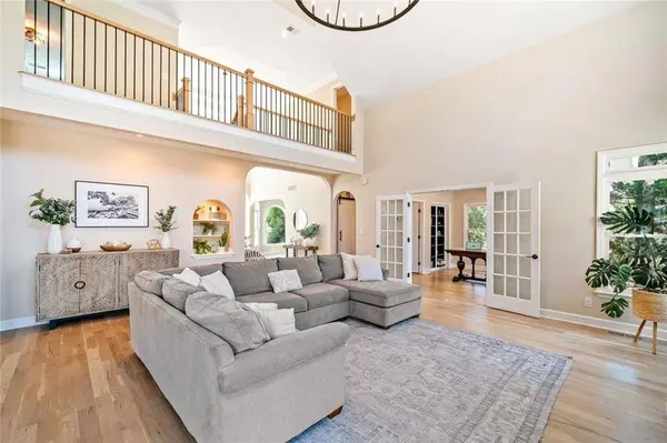 422 Lovingood Landing DR, Woodstock, GA 30189
