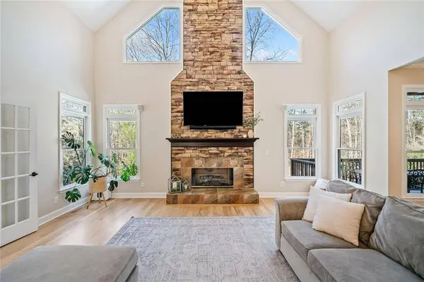 422 Lovingood Landing DR, Woodstock, GA 30189