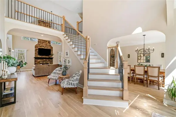 422 Lovingood Landing DR, Woodstock, GA 30189