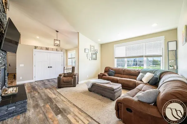 229 Sharron LN, Billings, MT 59105