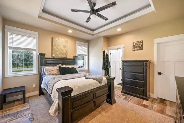 229 Sharron LN, Billings, MT 59105