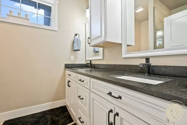 229 Sharron LN, Billings, MT 59105