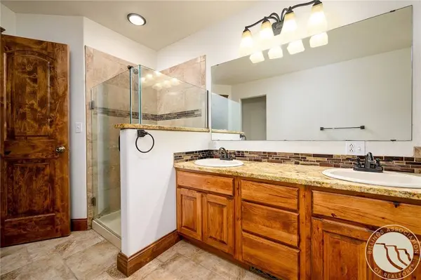 102 S 3rd ST, Roberts, MT 59070