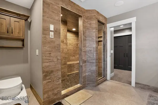 5445 Burlington AVE, Billings, MT 59106