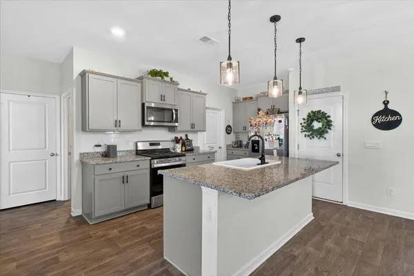 475 Cedarview Rd, Summerville, SC 29486