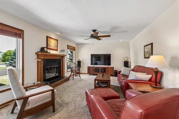 5405 NW 91st Street, Johnston, IA 50131