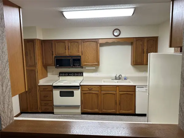 6186 Terrace Drive #7, Johnston, IA 50131