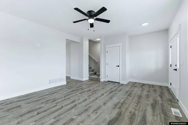 1001 River Heights Drive, Mills, WY 82604