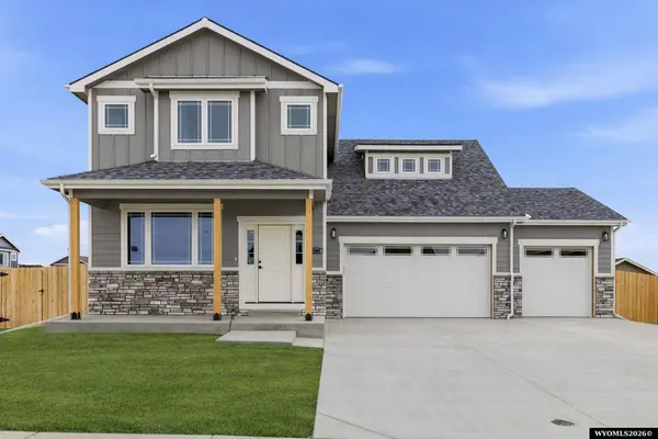 1001 River Heights Drive, Mills, WY 82604