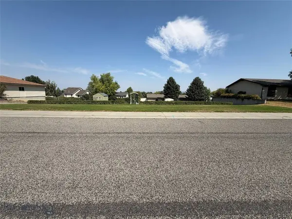 TBD Interlachen Lot 8B DR