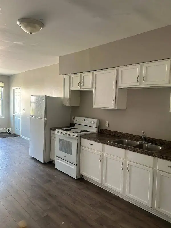 1204 E 7th ST, Saint Paul, MN 55106