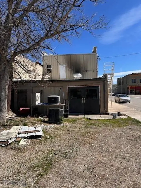 11 Central AVE N, Harlowton, MT 59036