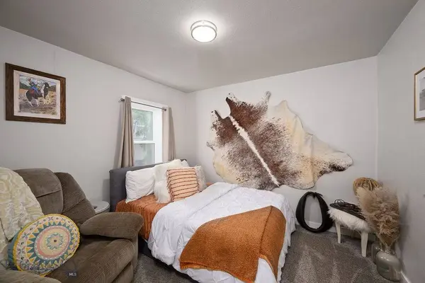 116 N Crawford AVE, Hardin, MT 59034