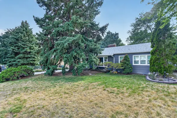 2702 Louise LN