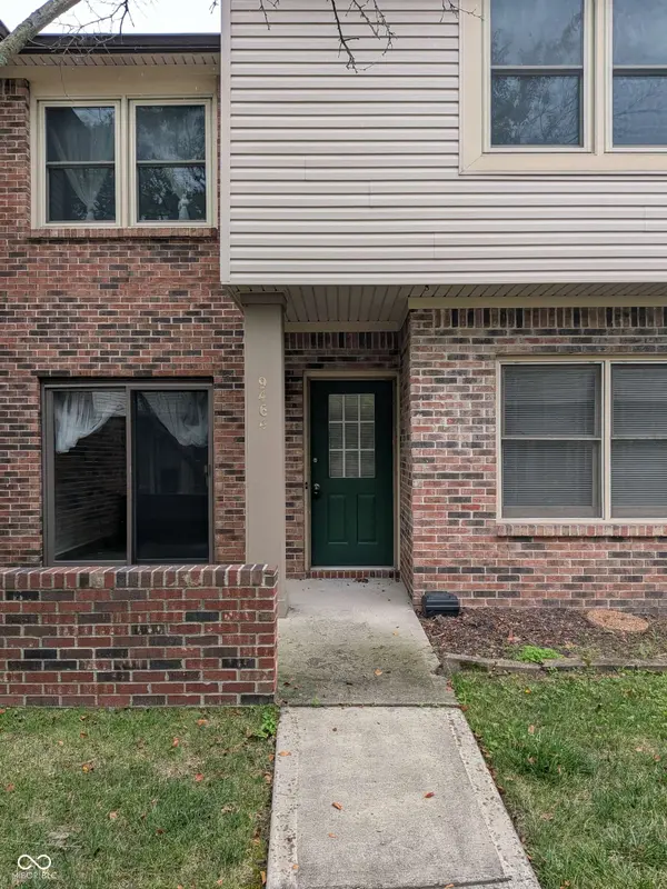 9464 Maple WAY, Indianapolis, IN 46268
