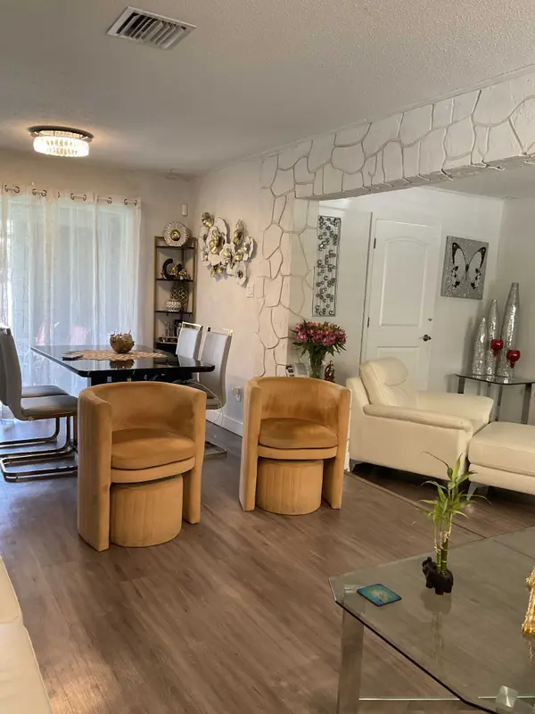 837 Campello St, Altamonte Springs, FL 32701-2013