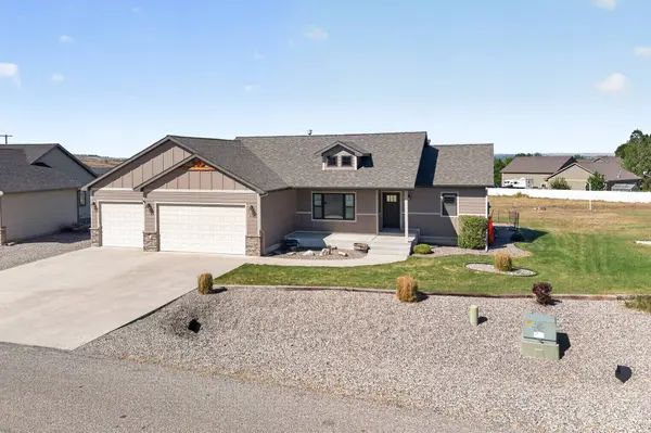 618 Lacey RD