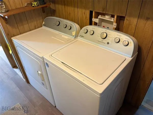 105 E Wheeler ST, Winnett, MT 59087