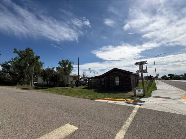 105 E Wheeler ST, Winnett, MT 59087