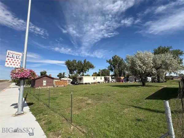 105 E Wheeler ST, Winnett, MT 59087