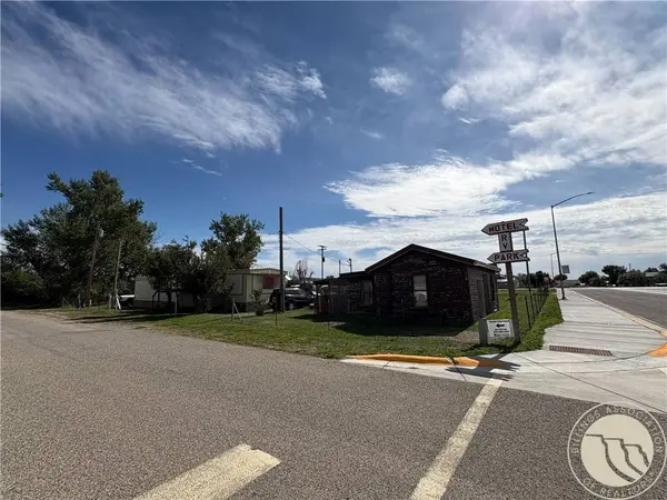 105 E Wheeler ST, Winnett, MT 59087