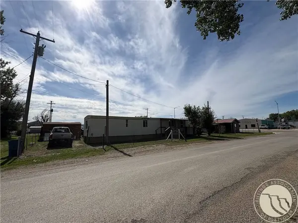 105 E Wheeler ST, Winnett, MT 59087