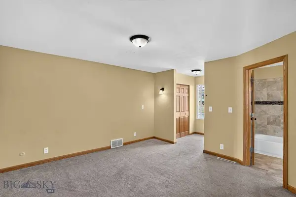 2001 Canyon DR, Billings, MT 59102