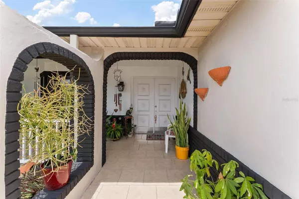 1660 E APACHE CIR, Deltona, FL 32725