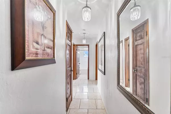 1660 E APACHE CIR, Deltona, FL 32725