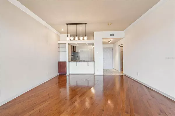 467 HAMPTONCREST CIR #203, Lake Mary, FL 32746