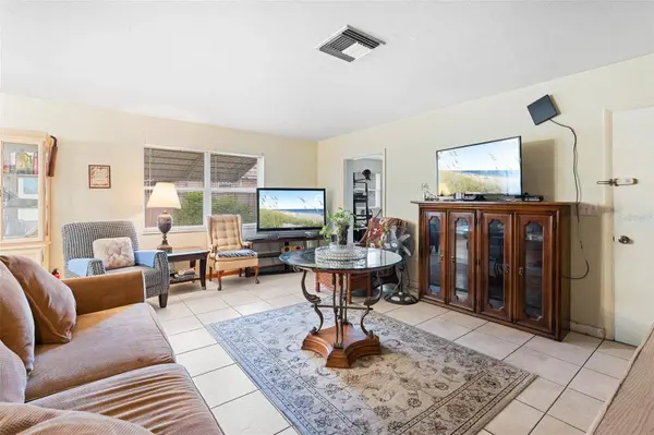 1541 N PAGE DR, Deltona, FL 32725