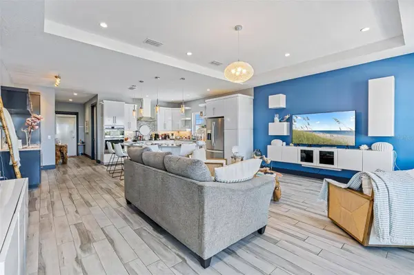 701 E 3RD AVE #PH, New Smyrna Beach, FL 32169