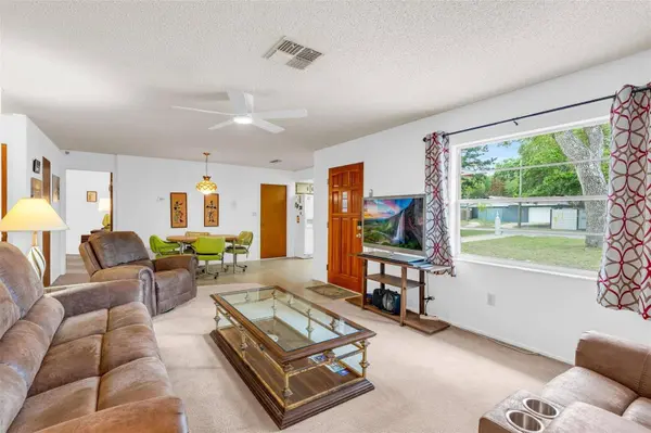 805 E 11TH AVE, New Smyrna Beach, FL 32169