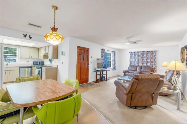 805 E 11TH AVE, New Smyrna Beach, FL 32169