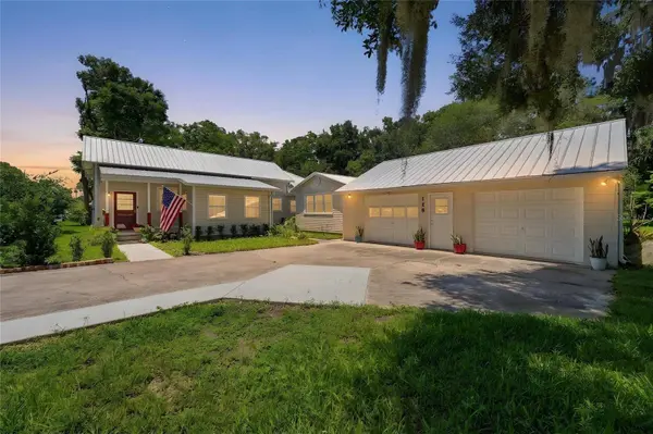 128 N LAKEVIEW DR, Lake Helen, FL 32744