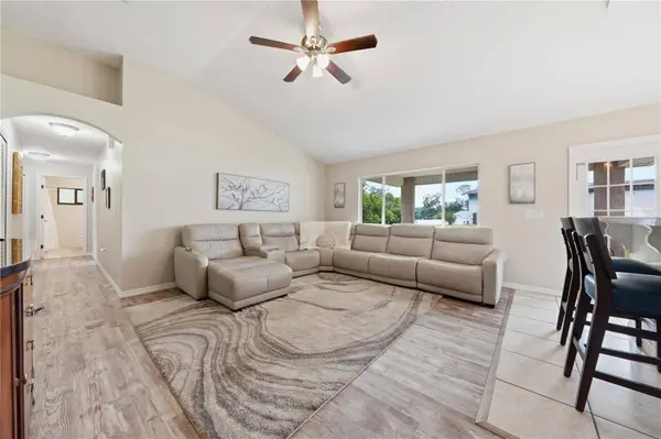 535 E PLYMOUTH AVE, Deland, FL 32724