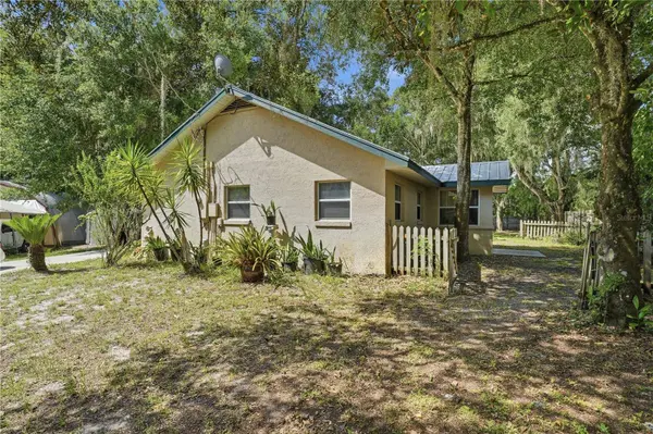 3543 N COUNTY ROAD 426, Geneva, FL 32732
