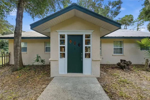 3543 N COUNTY ROAD 426, Geneva, FL 32732