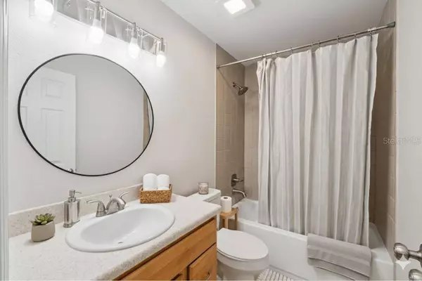 201 E OSCEOLA RD, Geneva, FL 32732