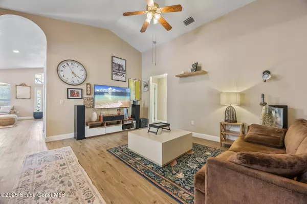 4865 Erin LN, Melbourne, FL 32940