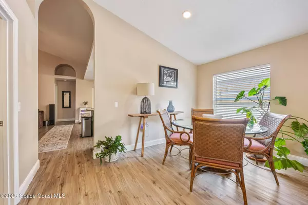 4865 Erin LN, Melbourne, FL 32940