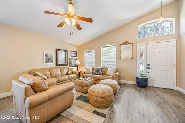 4865 Erin LN, Melbourne, FL 32940