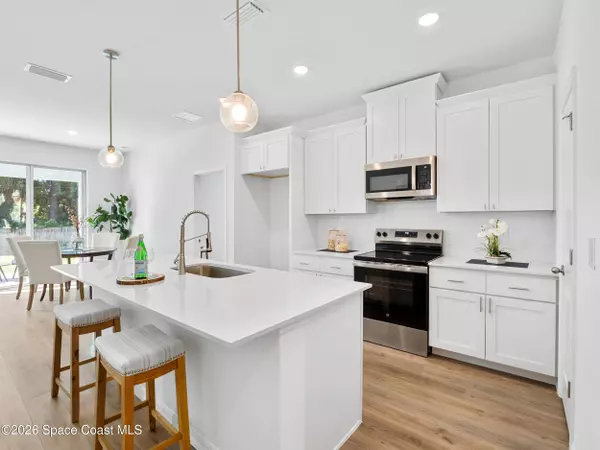 1320 Seabreeze ST SW, Palm Bay, FL 32908