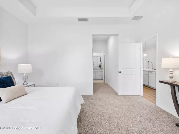 1370 Seabreeze ST SW, Palm Bay, FL 32908