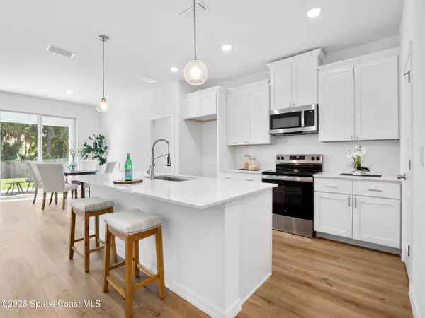 1320 Seabreeze ST SW, Palm Bay, FL 32908