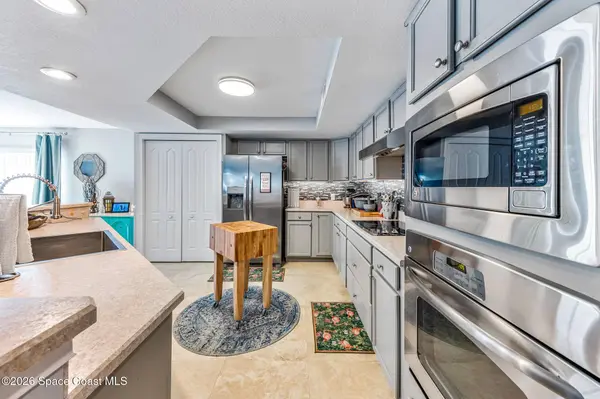 121 Lancha CIR #107, Satellite Beach, FL 32937