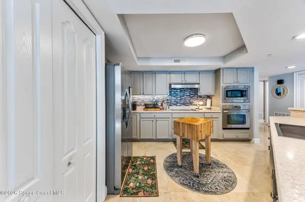 121 Lancha CIR #107, Satellite Beach, FL 32937