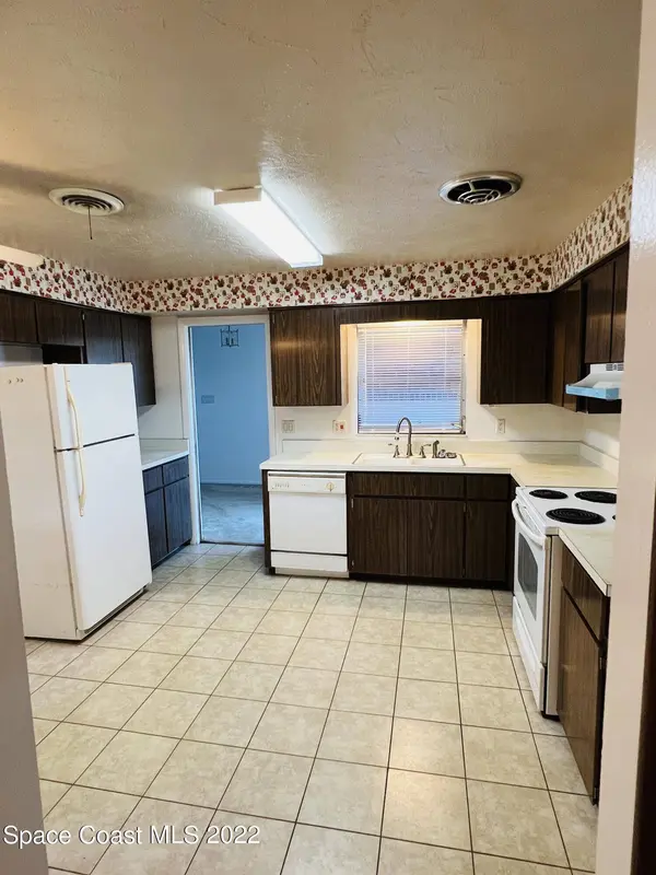 355 S Bel Aire DR S, Merritt Island, FL 32952