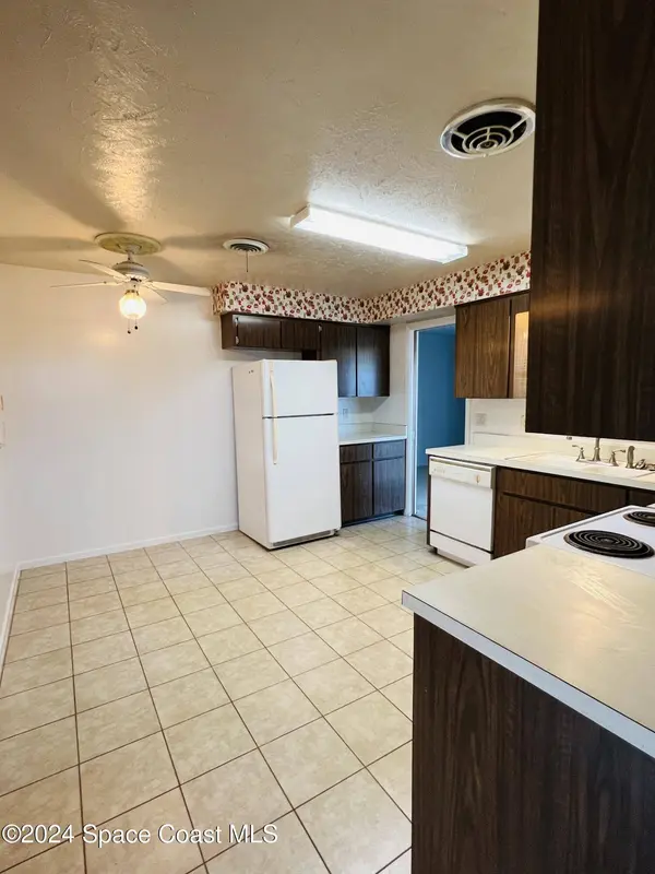 355 Bel Aire DR S, Merritt Island, FL 32952